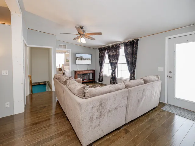 $379,000 | 38918 37 1/2 Street, Paw Paw, MI 49079