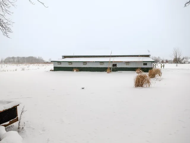 $379,000 | 38918 37 1/2 Street, Paw Paw, MI 49079