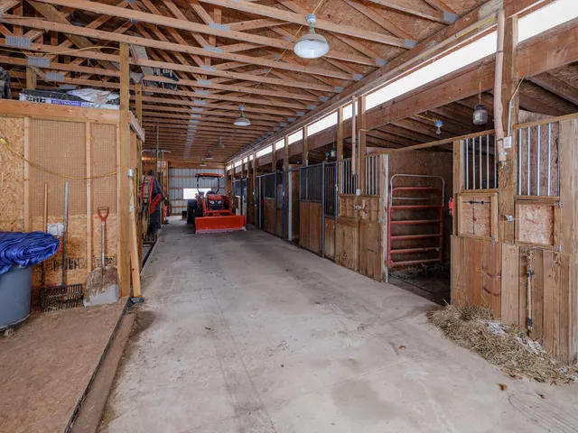 $379,000 | 38918 37 1/2 Street, Paw Paw, MI 49079