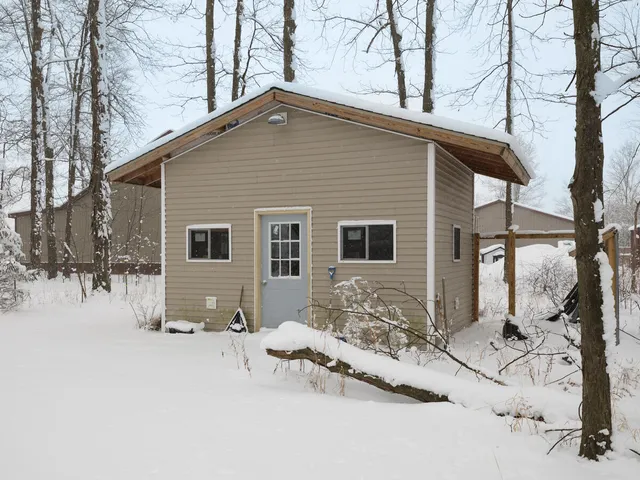 $379,000 | 38918 37 1/2 Street, Paw Paw, MI 49079