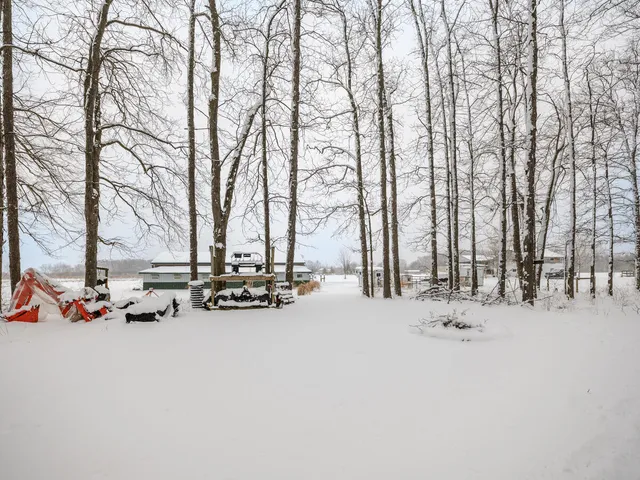 $379,000 | 38918 37 1/2 Street, Paw Paw, MI 49079