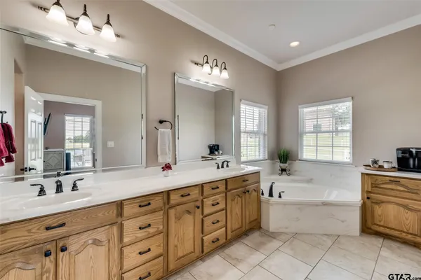 $3,300,000 | 7211 S County Road 235, Tyler, TX 75707