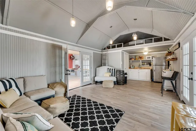 $3,300,000 | 7211 S County Road 235, Tyler, TX 75707