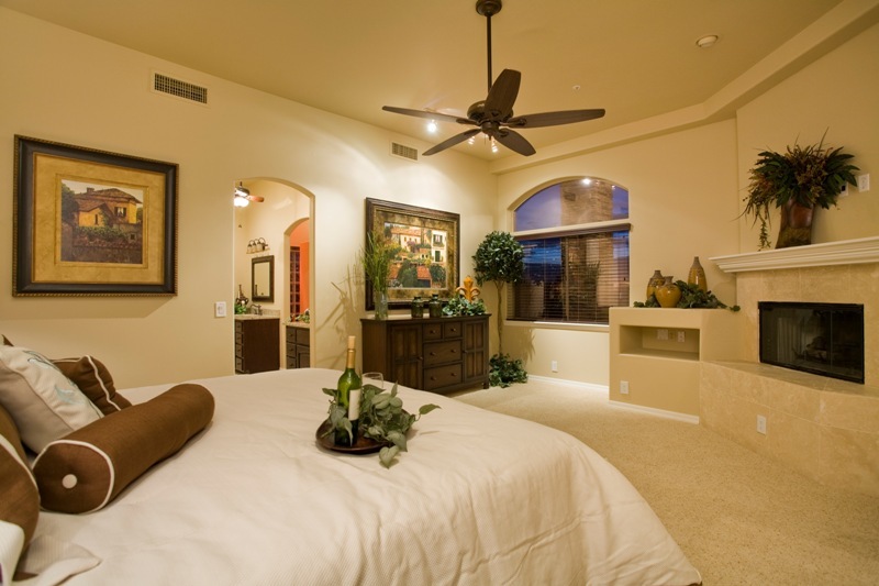 24200 North Alma School Road, Unit 8 Scottsdale, AZ 85255 - Photo 11 of 22 Master Bed