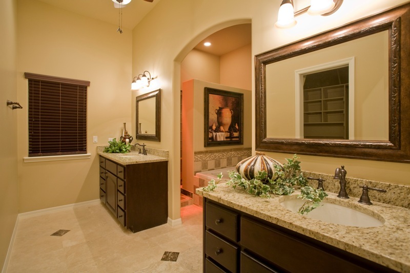 24200 North Alma School Road, Unit 8 Scottsdale, AZ 85255 - Photo 12 of 22 Master Bath