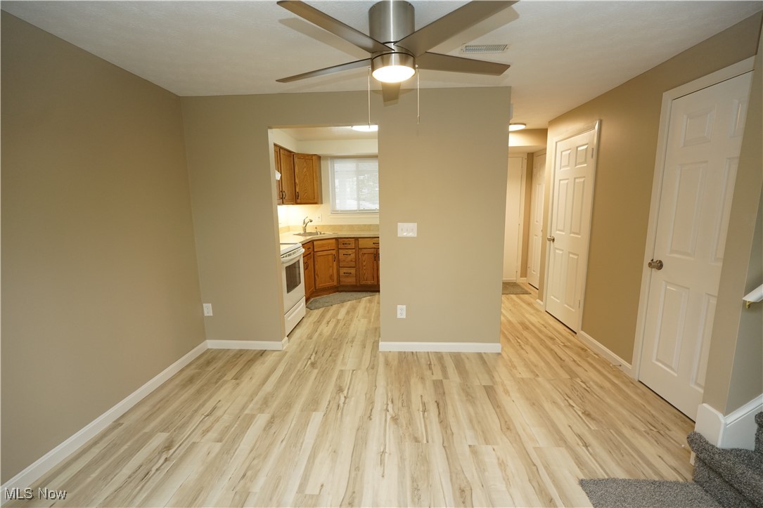 8749 West Ridge Road Elyria, OH 44035 - Photo 4 of 16 Gallery Image 4