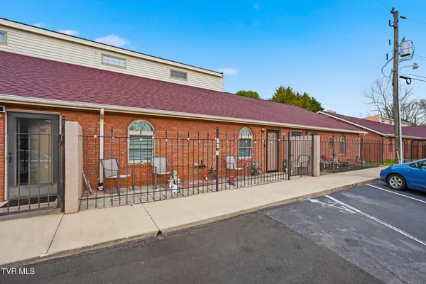 $244,000 | 303 Phoenix Court, Unit 303, Kingsport, TN 37663