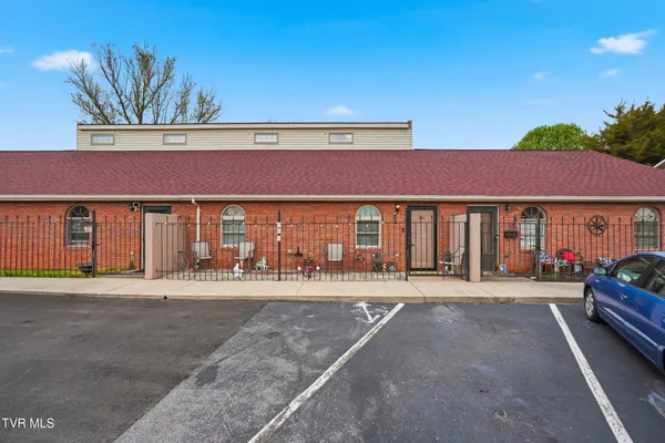 $248,000 | 303 Phoenix Court, Unit 303, Kingsport, TN 37663