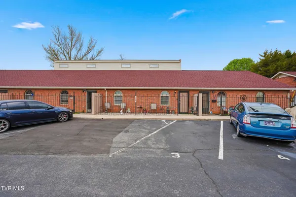 $248,000 | 303 Phoenix Court, Unit 303, Kingsport, TN 37663