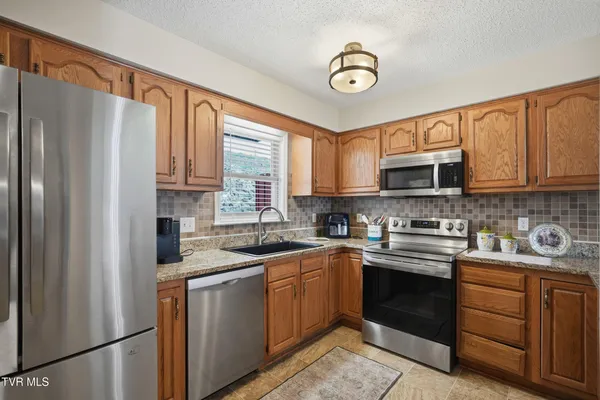 $248,000 | 303 Phoenix Court, Unit 303, Kingsport, TN 37663