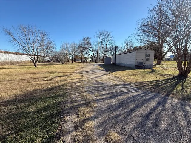 $110,000 | 1004 East Davis Street, Whitney, TX 76692