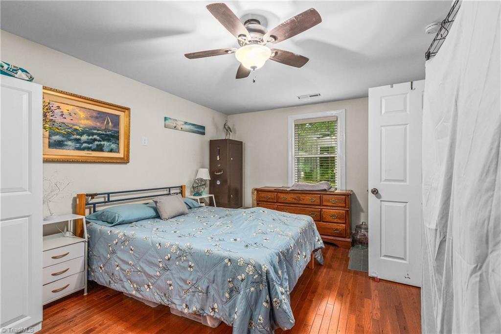 4720 Warner Road Pfafftown, NC 27040 - Photo 15 of 26 Primary bedroom