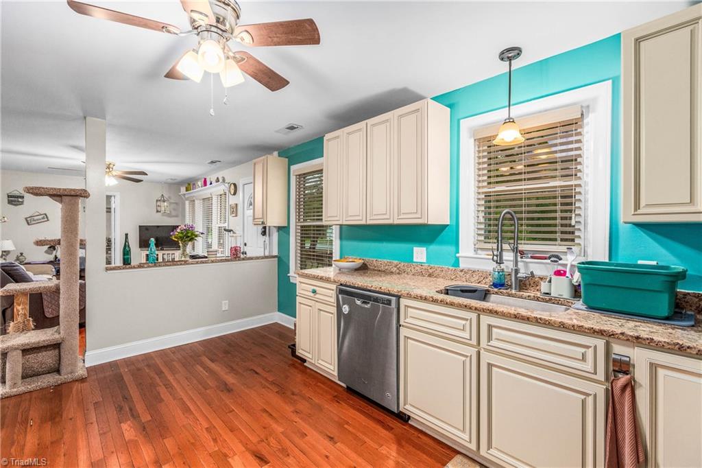 4720 Warner Road Pfafftown, NC 27040 - Photo 10 of 26
