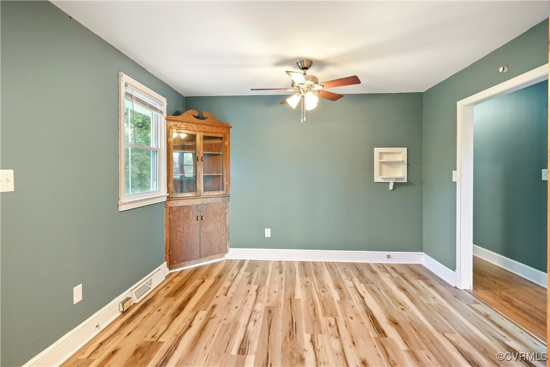 1560 Cumberland Road Farmville, VA 23901 - Photo 4 of 20 a view of empty room with wooden floor