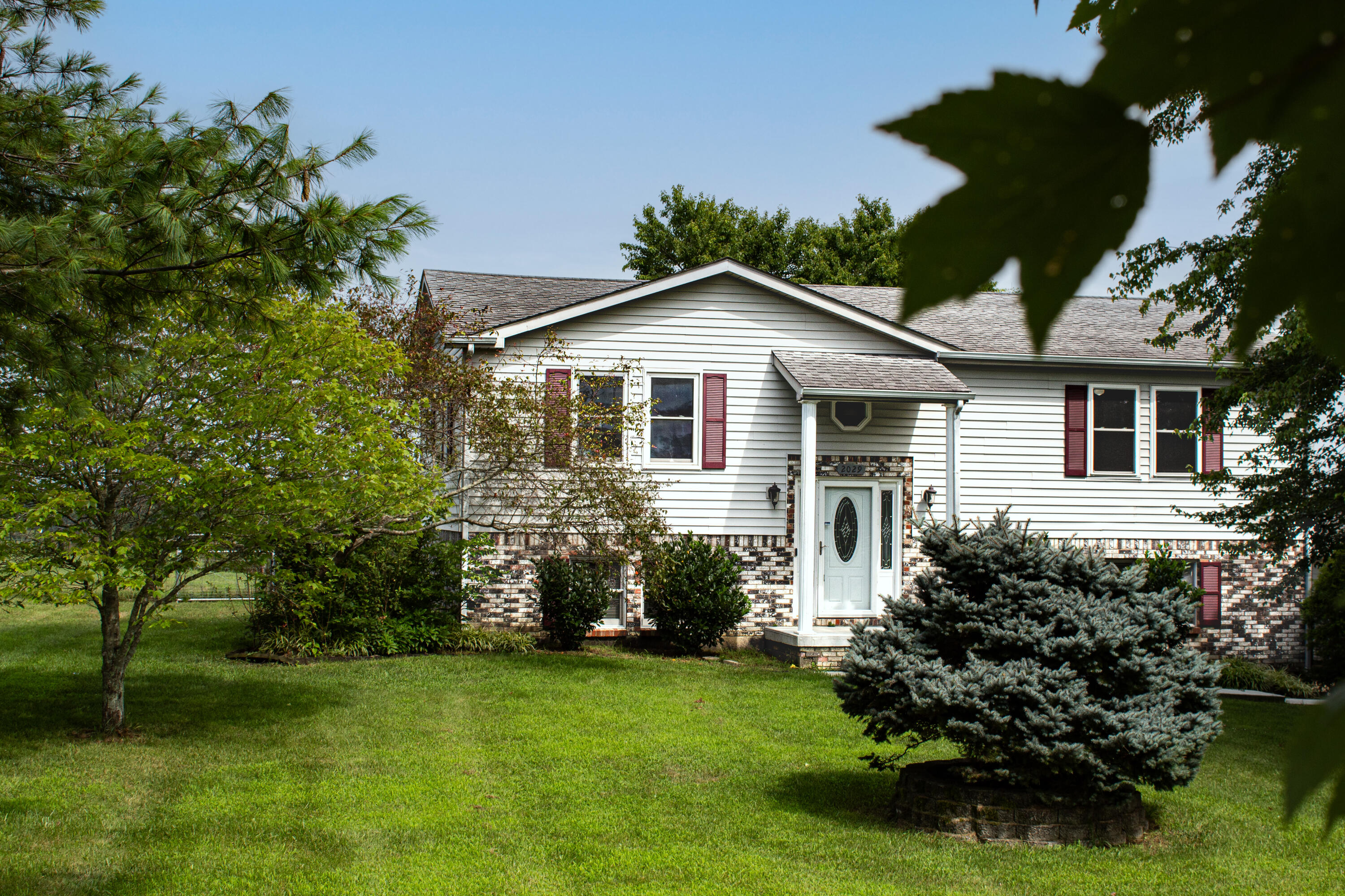 2029 Kentucky River Road Richmond, KY 40475 - Photo 1 of 28 Front