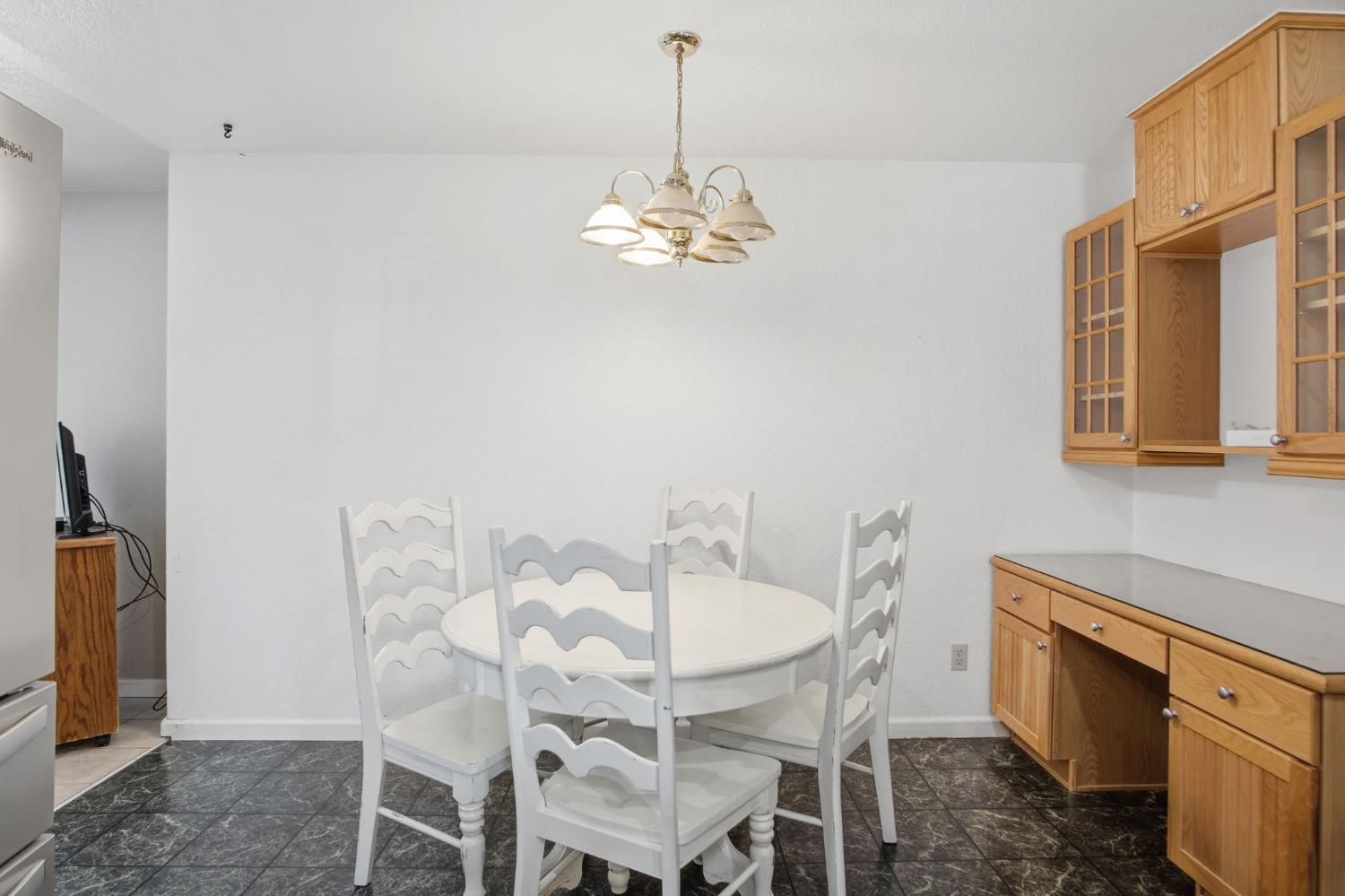 1070 Georgetown Avenue Turlock, CA 95382 - Photo 7 of 20