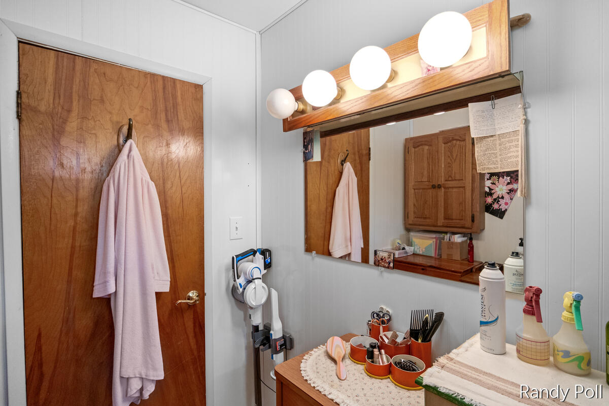 302 South Brooks Road Muskegon, MI 49442 - Photo 19 of 27 Gallery Image 19