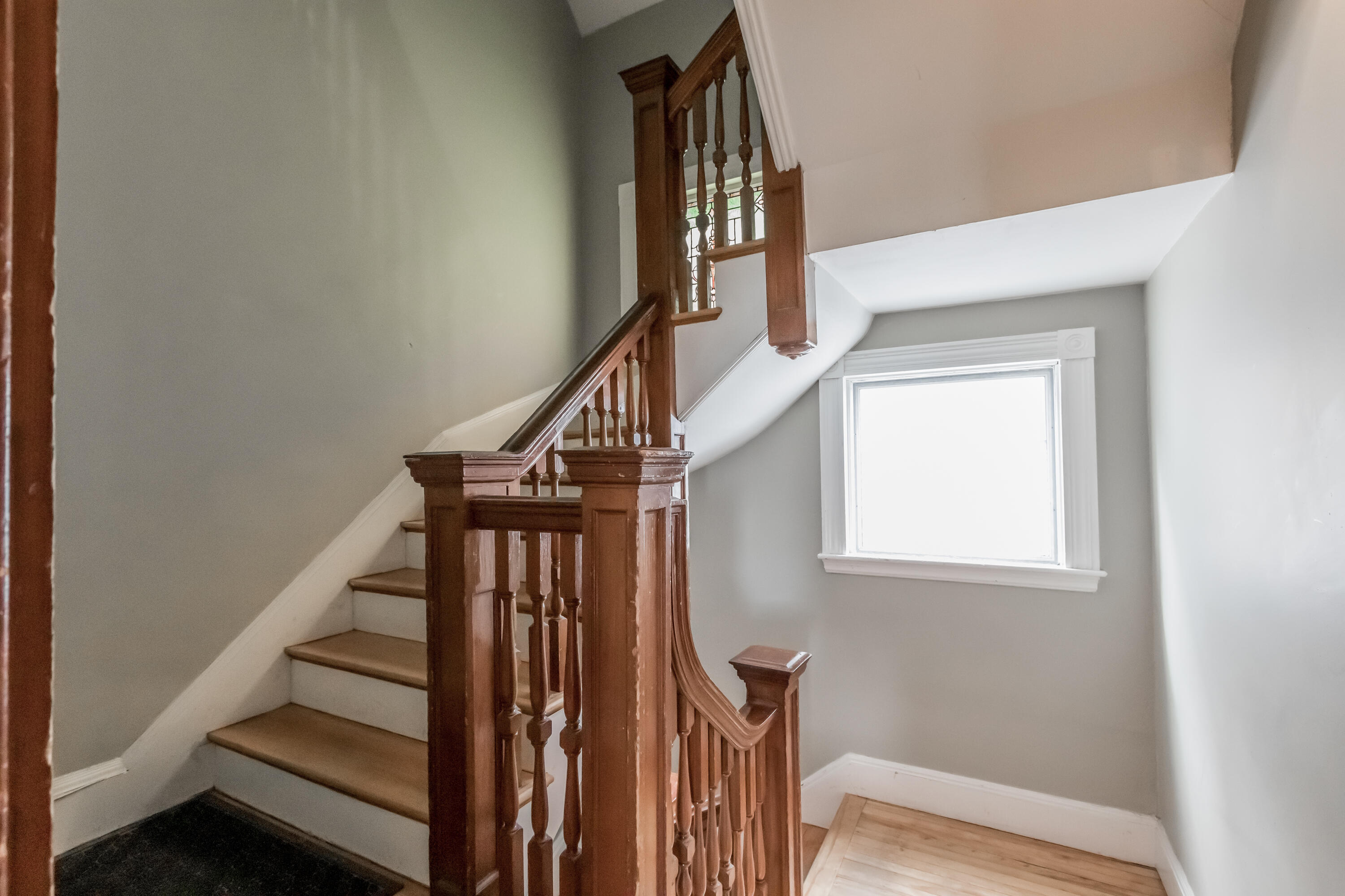 291 State Street, Unit 2 Portland, ME 04101 - Photo 4 of 41 Entry - Interior