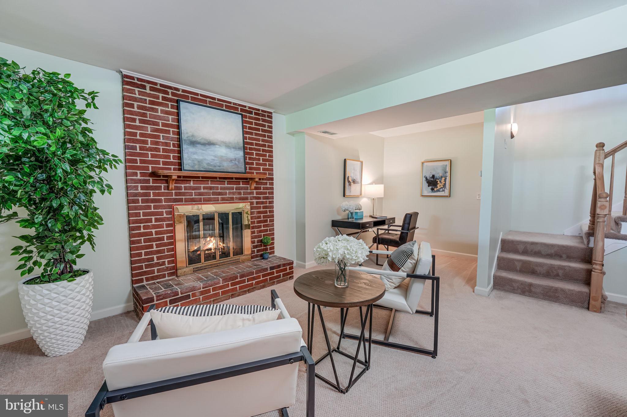 8808 Gateshead Road Alexandria, VA 22309 - Photo 28 of 38 Room for everyone!