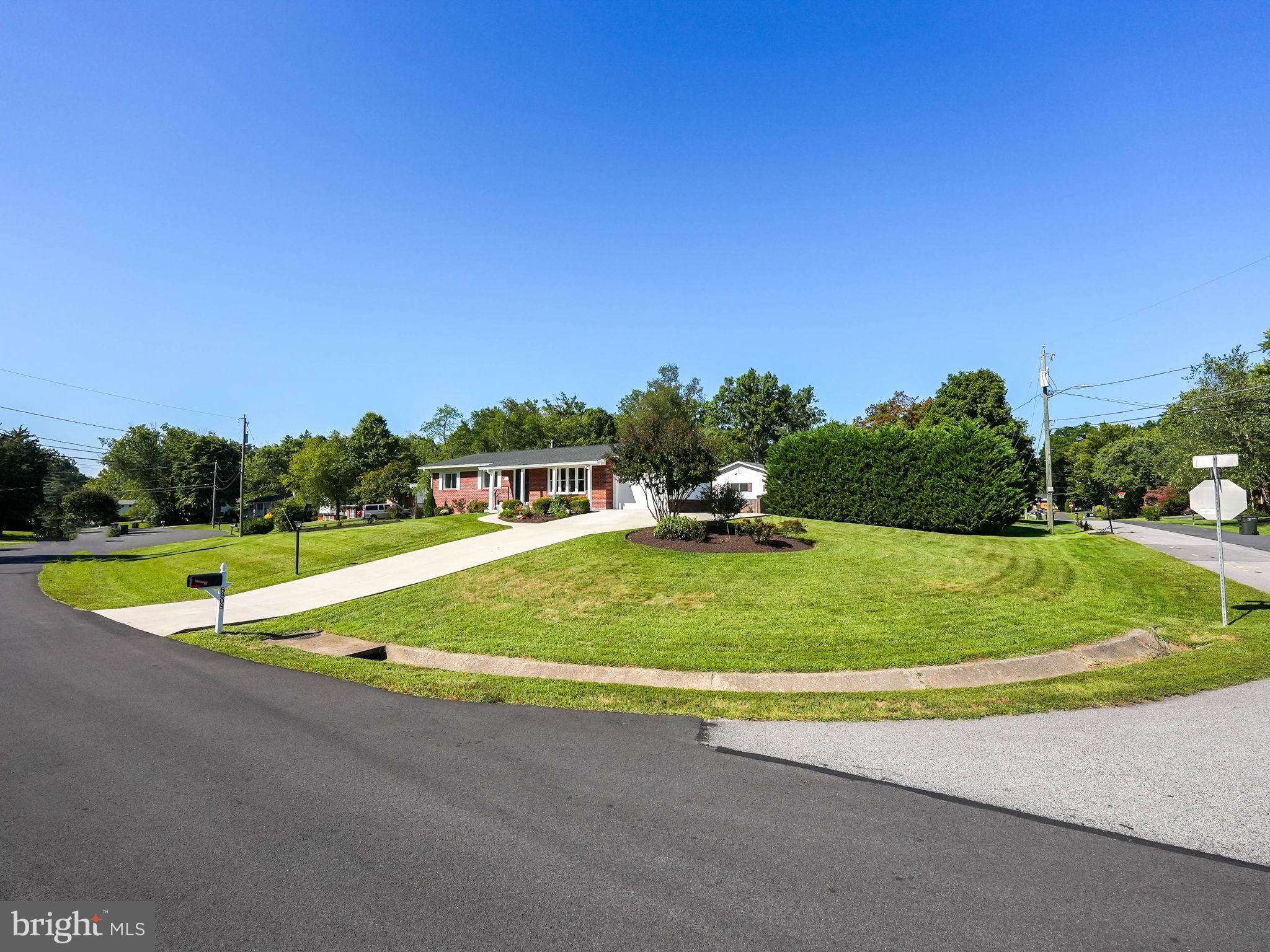 8808 Gateshead Road Alexandria, VA 22309 - Photo 36 of 38 Corner lot - tons of space