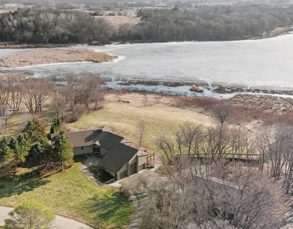 $1,395,000 | 8325 Ox Yoke Circle, Maple Plain, MN 55359