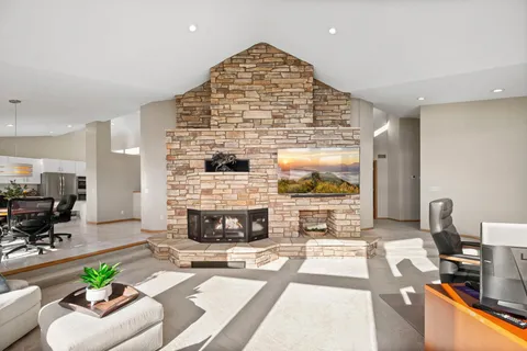 $1,495,000 | 8325 Ox Yoke Circle, Maple Plain, MN 55359