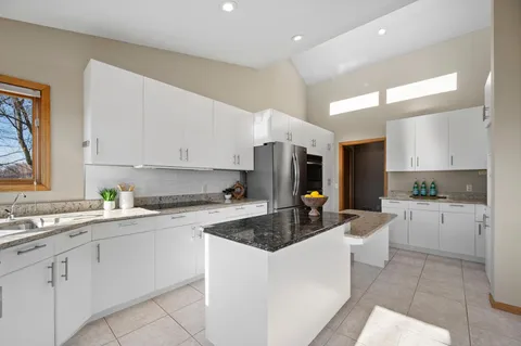 $1,495,000 | 8325 Ox Yoke Circle, Maple Plain, MN 55359