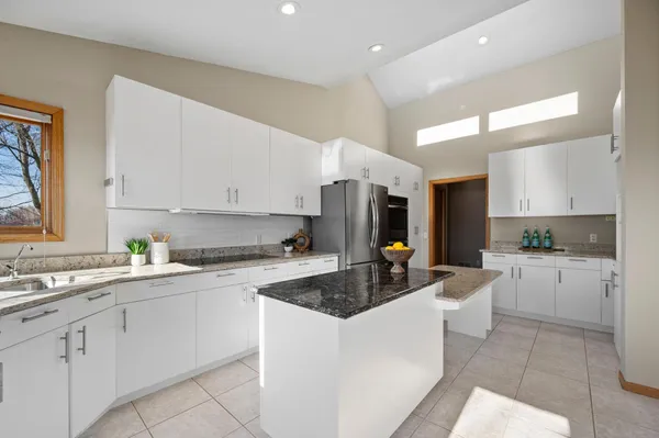 $1,495,000 | 8325 Ox Yoke Circle, Maple Plain, MN 55359