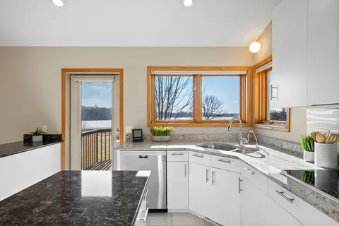 $1,395,000 | 8325 Ox Yoke Circle, Maple Plain, MN 55359