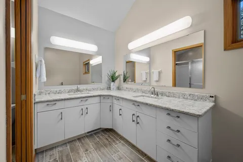 $1,495,000 | 8325 Ox Yoke Circle, Maple Plain, MN 55359