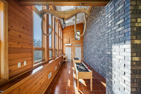 $1,395,000 | 8325 Ox Yoke Circle, Maple Plain, MN 55359