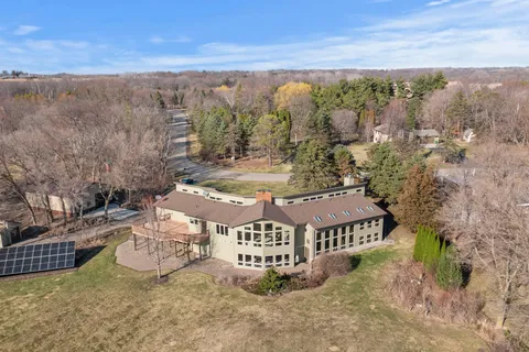 $1,495,000 | 8325 Ox Yoke Circle, Maple Plain, MN 55359