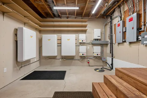 $1,495,000 | 8325 Ox Yoke Circle, Maple Plain, MN 55359