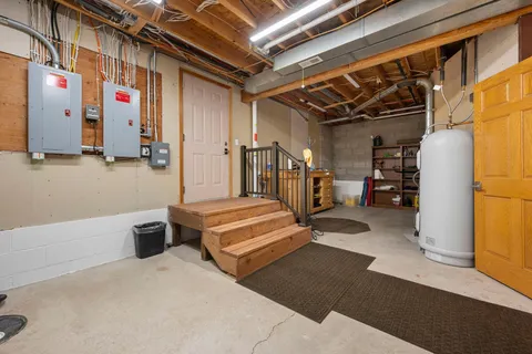 $1,495,000 | 8325 Ox Yoke Circle, Maple Plain, MN 55359