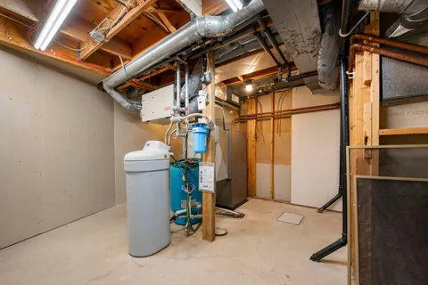 $1,495,000 | 8325 Ox Yoke Circle, Maple Plain, MN 55359