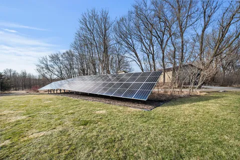 $1,395,000 | 8325 Ox Yoke Circle, Maple Plain, MN 55359