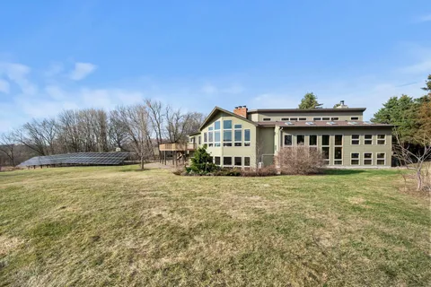 $1,395,000 | 8325 Ox Yoke Circle, Maple Plain, MN 55359
