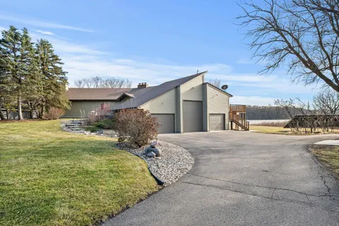 $1,395,000 | 8325 Ox Yoke Circle, Maple Plain, MN 55359