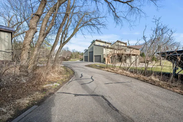 $1,495,000 | 8325 Ox Yoke Circle, Maple Plain, MN 55359