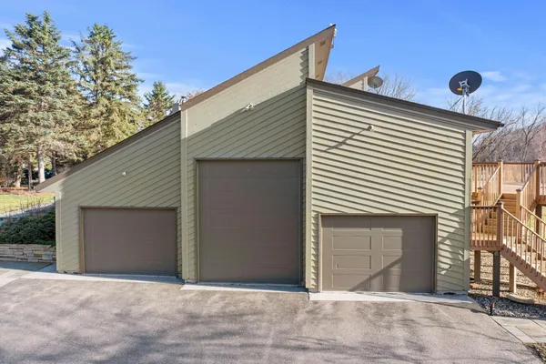 $1,495,000 | 8325 Ox Yoke Circle, Maple Plain, MN 55359