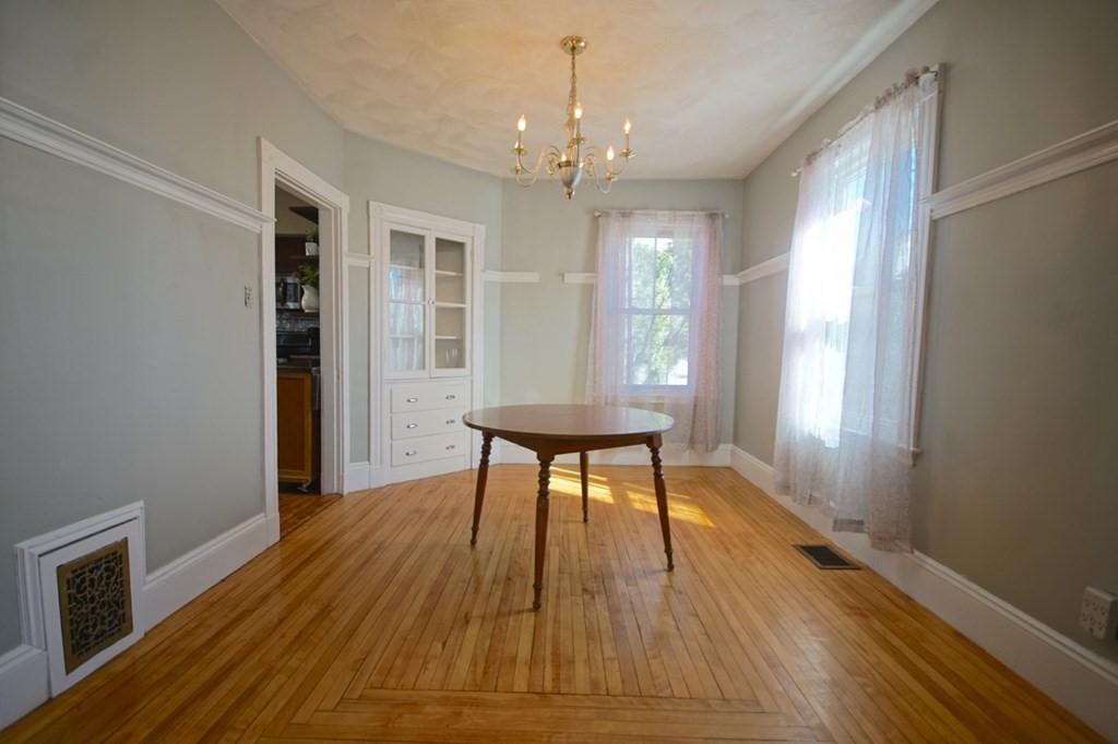 51 Raddin Grove Avenue Lynn, MA 01905 - Photo 4 of 18 Gallery Image 4