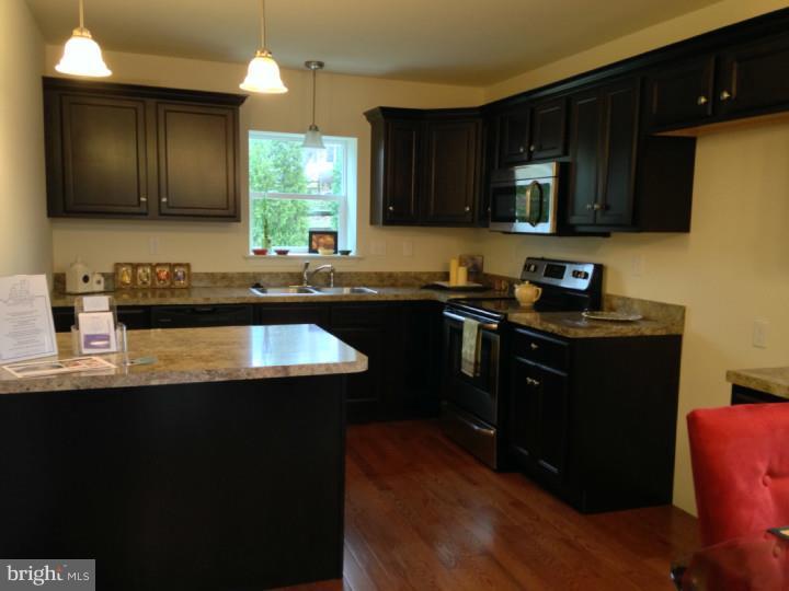209 Church Street Shillington, PA 19607 - Photo 4 of 25 Gallery Image 4