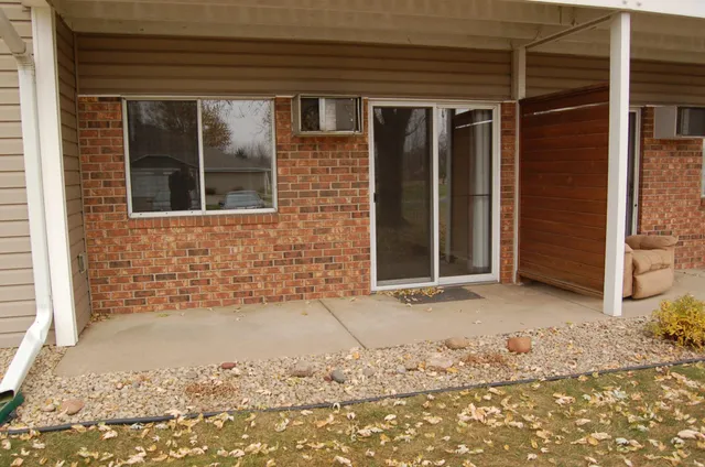 $138,500 | 7600 157th Street West, Unit 105, Apple Valley, MN 55124