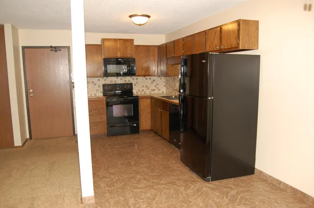 $138,500 | 7600 157th Street West, Unit 105, Apple Valley, MN 55124