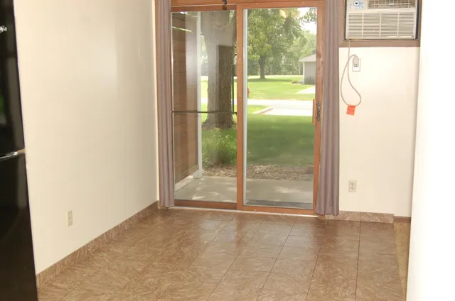 $138,500 | 7600 157th Street West, Unit 105, Apple Valley, MN 55124