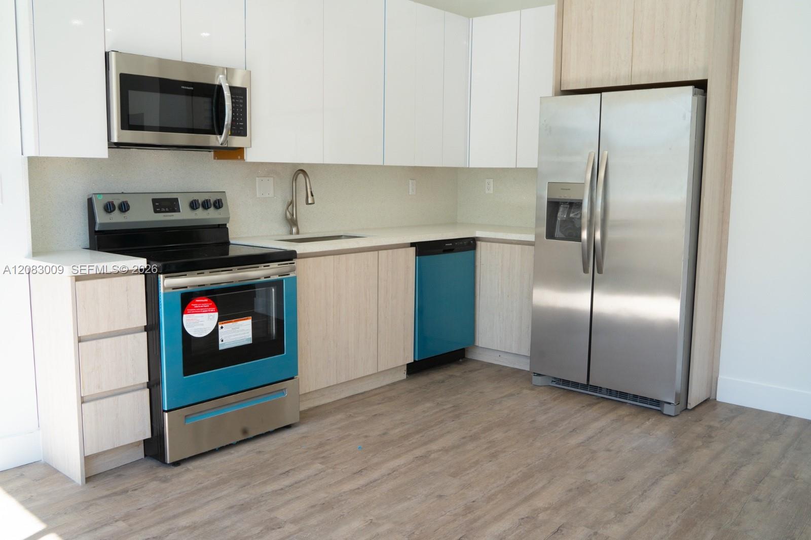 500 Foster Road, Unit C Hallandale Beach, FL 33009 - Photo 6 of 11 Gallery Image 6