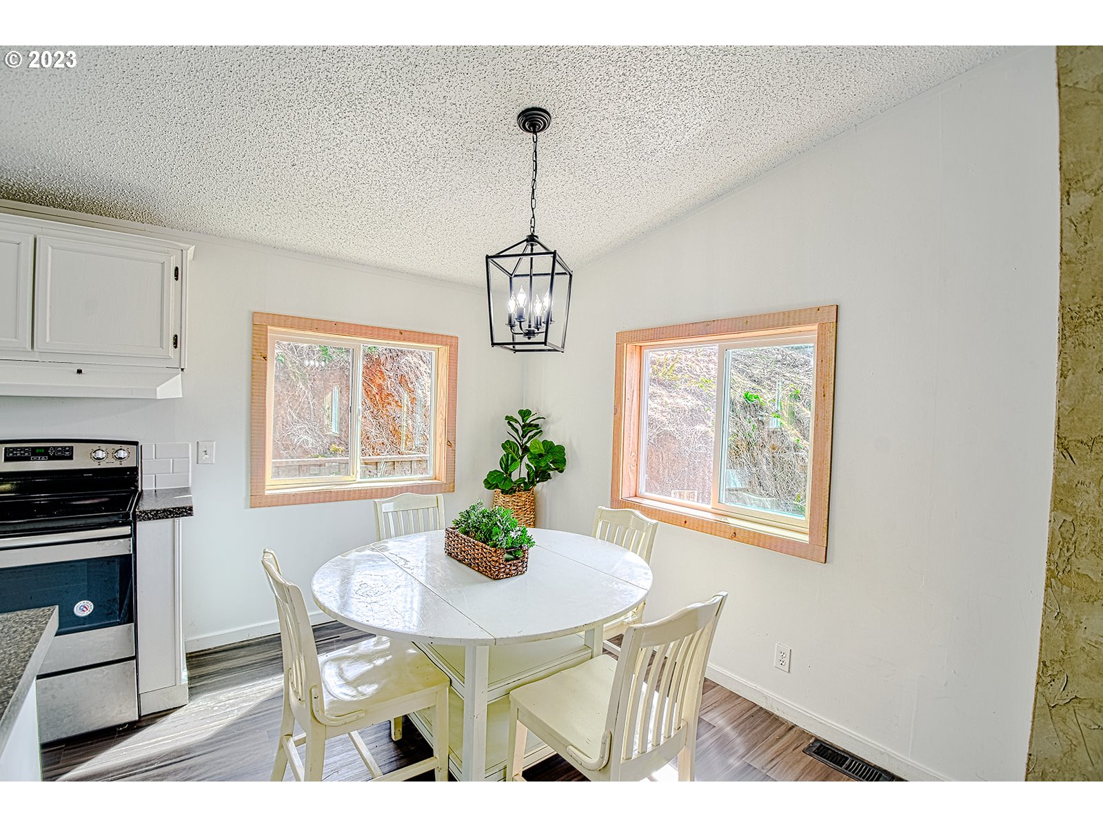 20360 Beaver Falls Road Clatskanie, OR 97016 - Photo 11 of 23 Dining Area