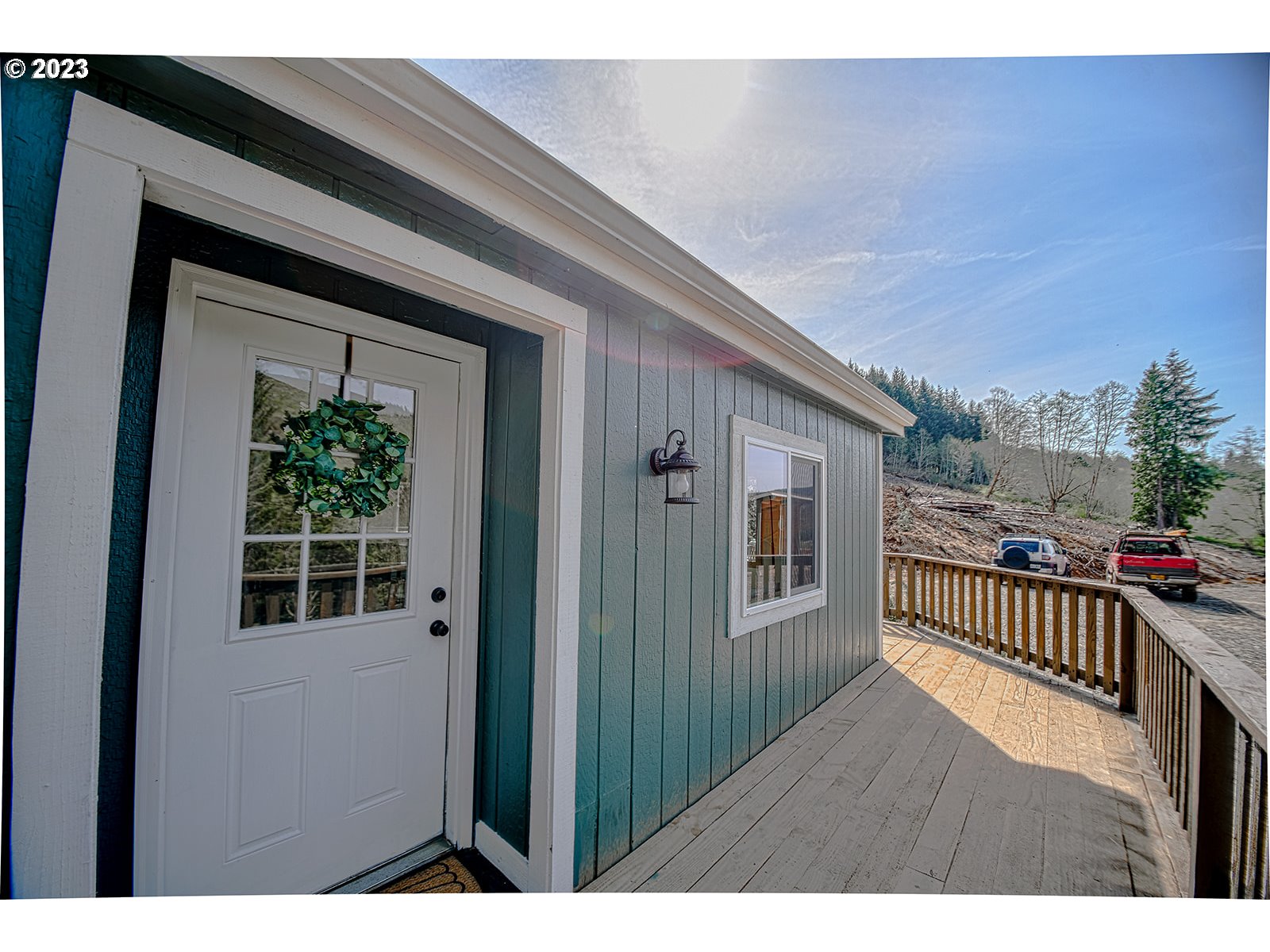 20360 Beaver Falls Road Clatskanie, OR 97016 - Photo 3 of 23 Entrance/Foyer