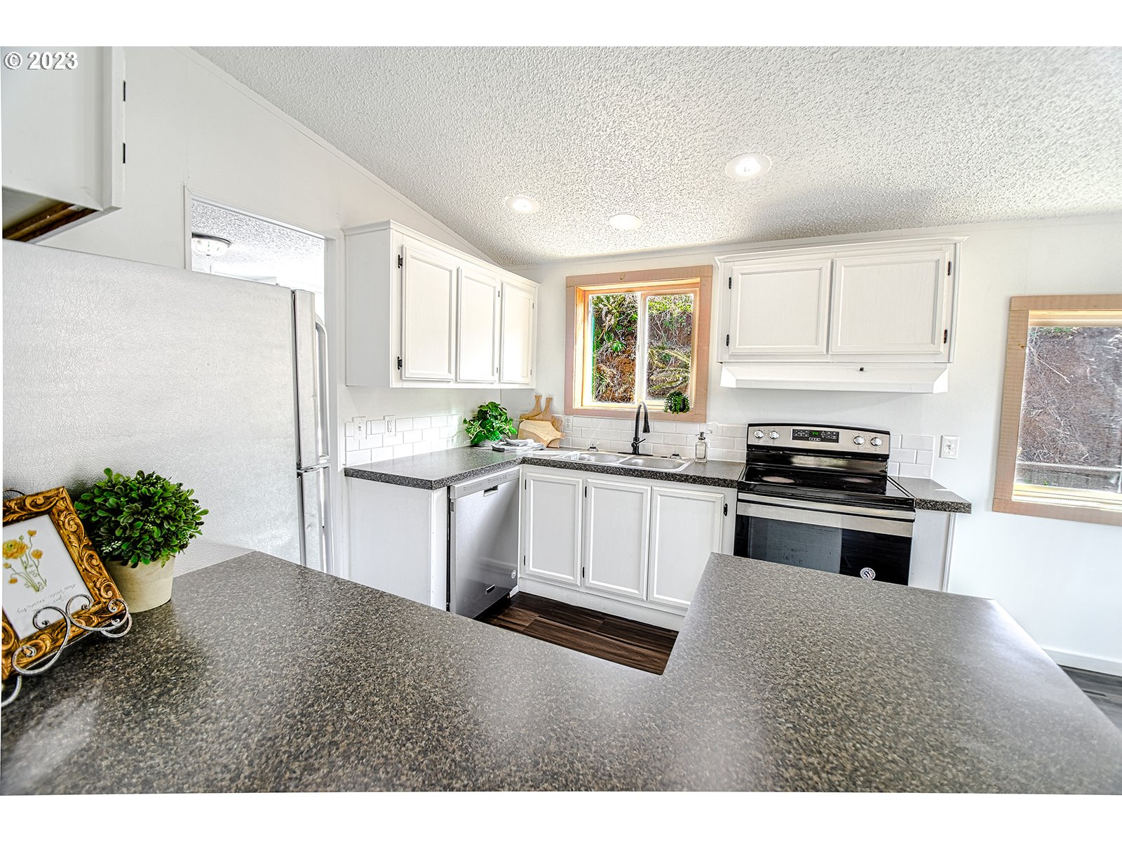 20360 Beaver Falls Road Clatskanie, OR 97016 - Photo 9 of 23 Kitchen