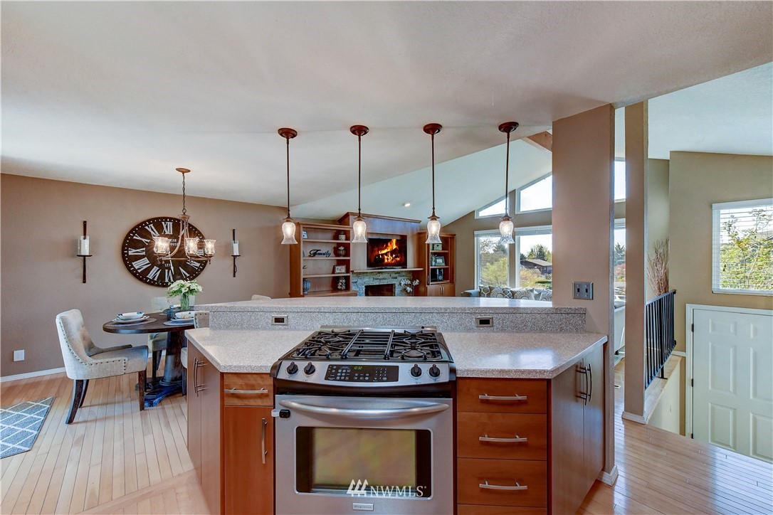 10420 Northeast 200th Street Bothell, WA 98011 - Photo 12 of 34 Gallery Image 12